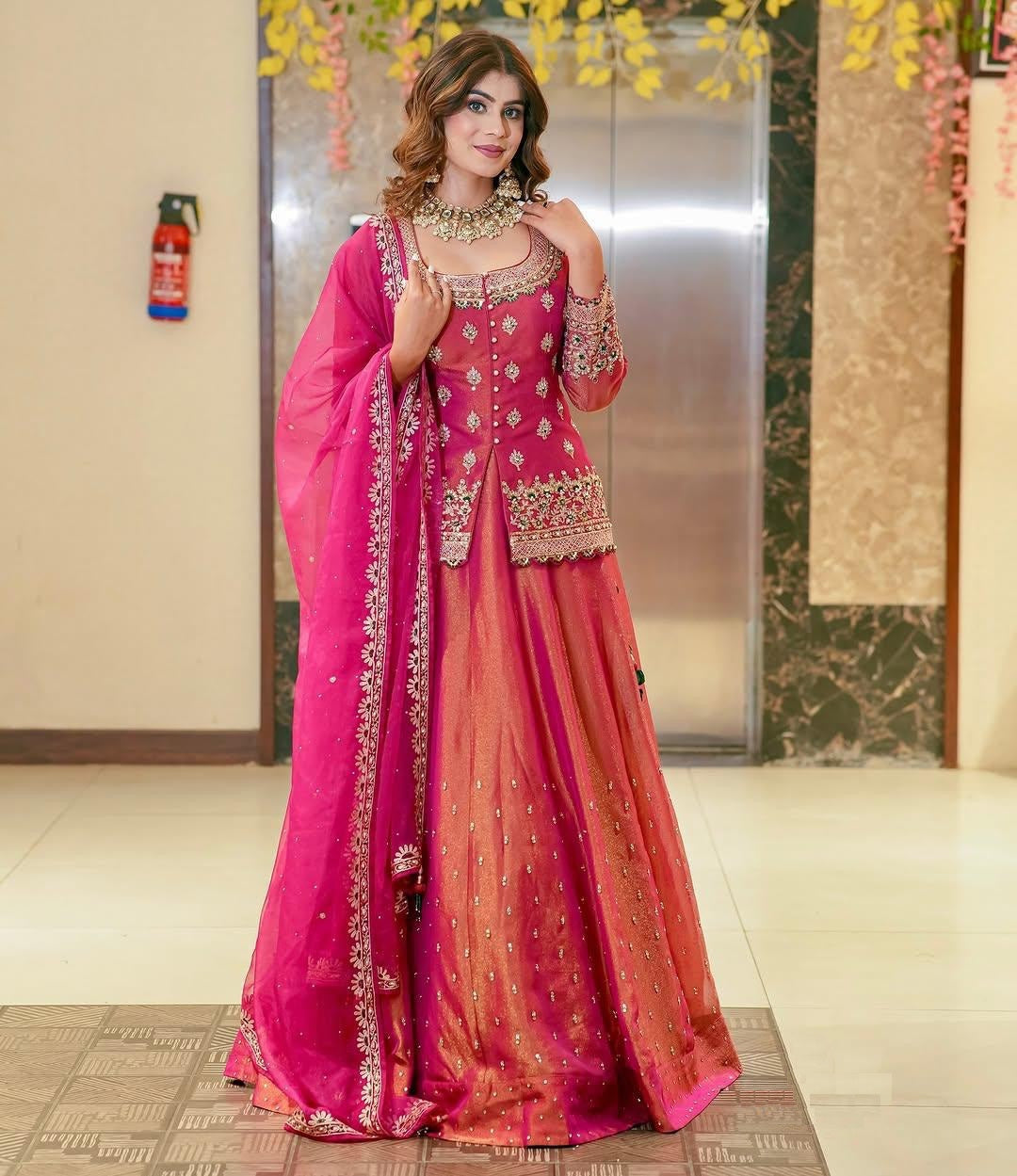 Luxurious Ethnic Lehenga Suit Set with Exquisite Embroidery