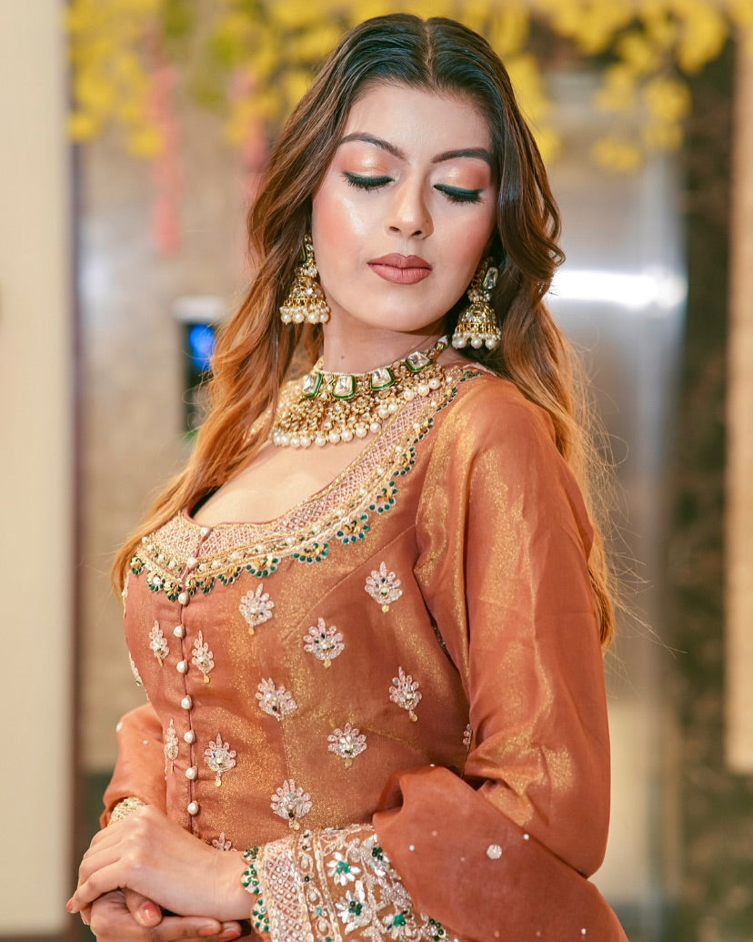 Luxurious Ethnic Lehenga Suit Set with Exquisite Embroidery